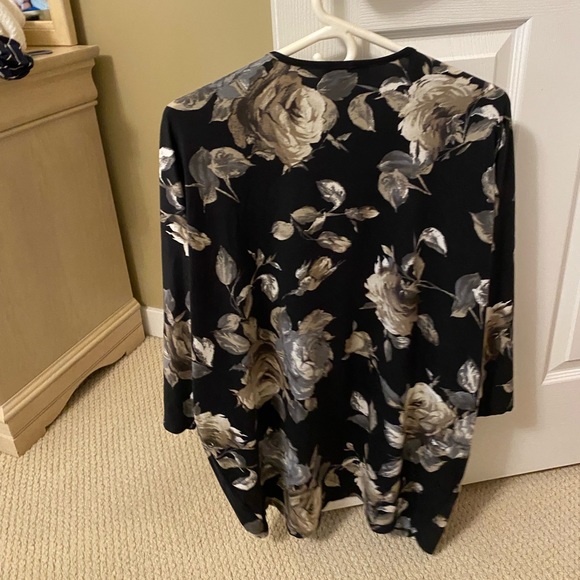 NWOT floral cardigan - Picture 2 of 2